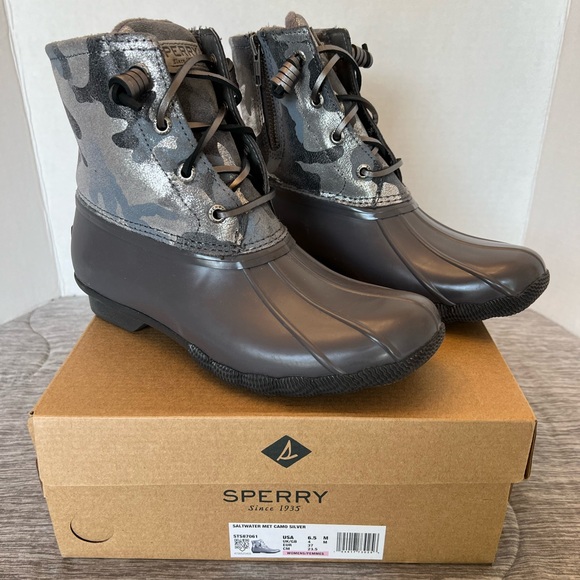 Like new! Sperry Saltwater Met Camo silver. Size 6.5 - Picture 1 of 7